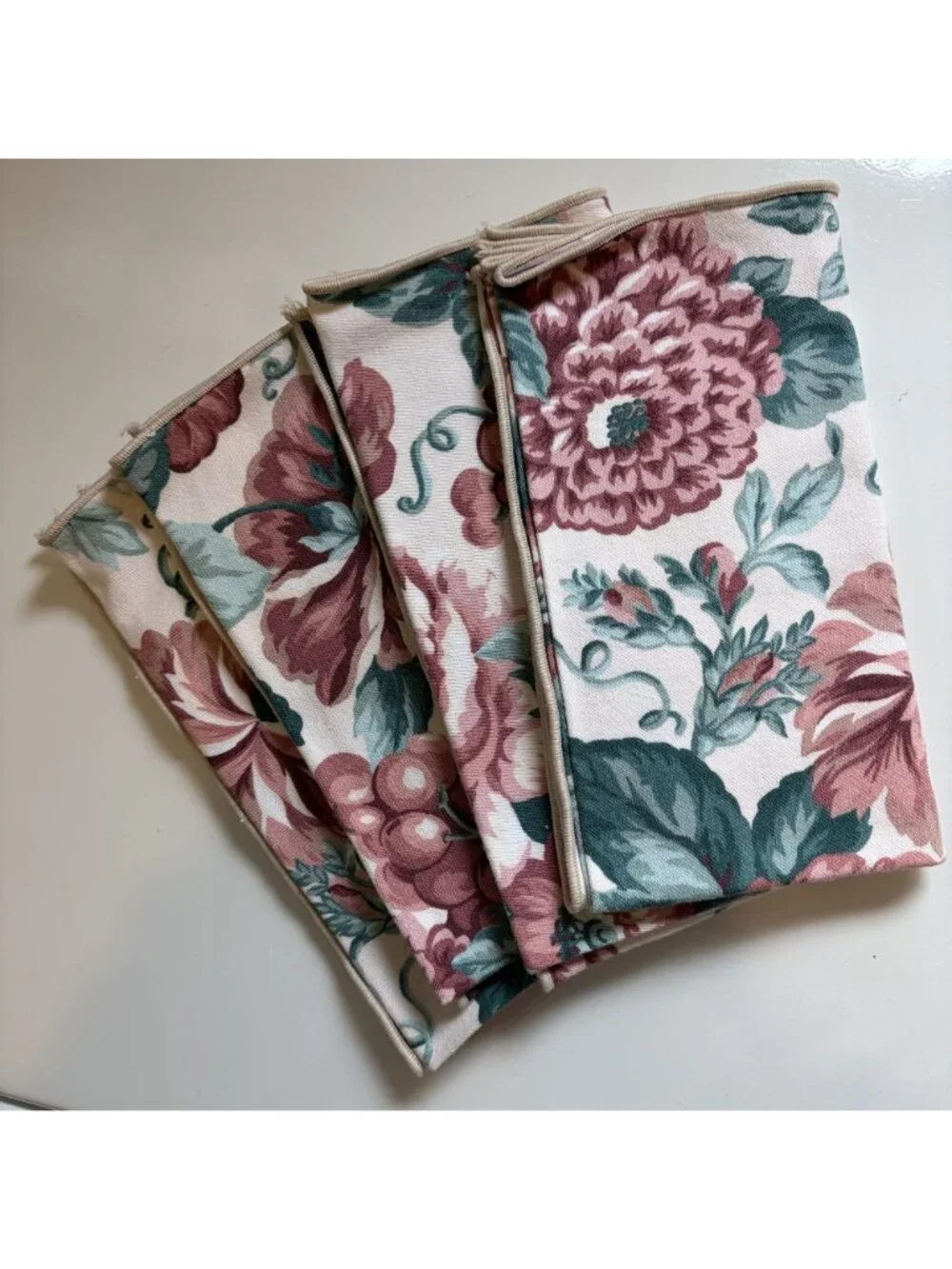 Set 4 Floral Rose Print Cloth Napkins Pink Green Vintage 90s Pastel Cottagecore